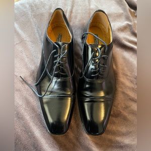 Florsheim leather upper Oxford shoes Size 12D excellent conditions wore once
